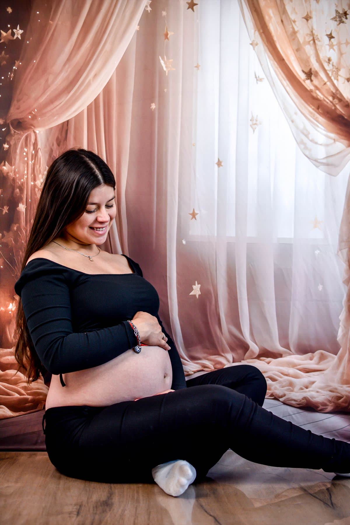 Sesión de maternity en el estudio de FotoMagic