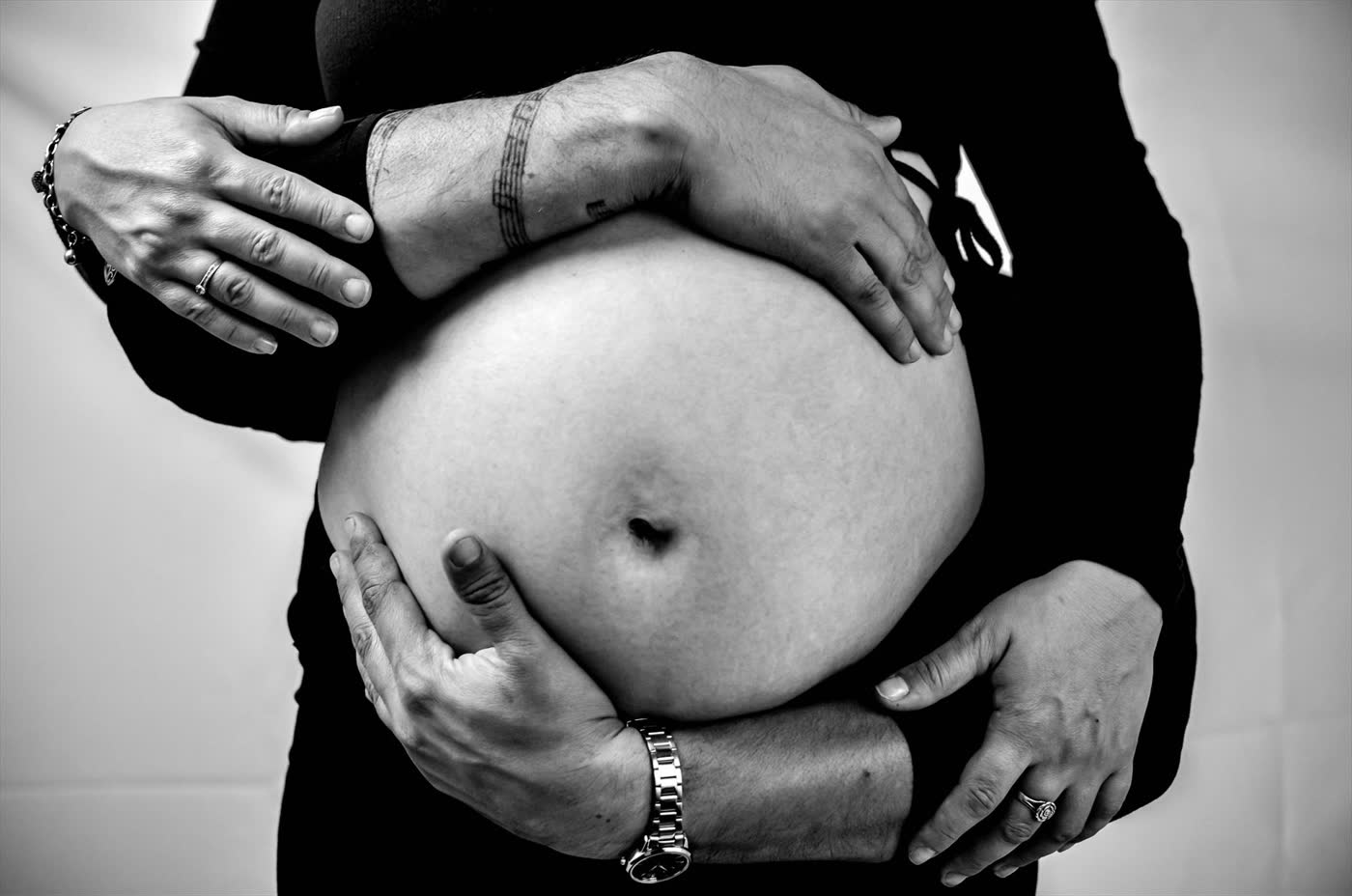 Sesión de maternity en el estudio de FotoMagic